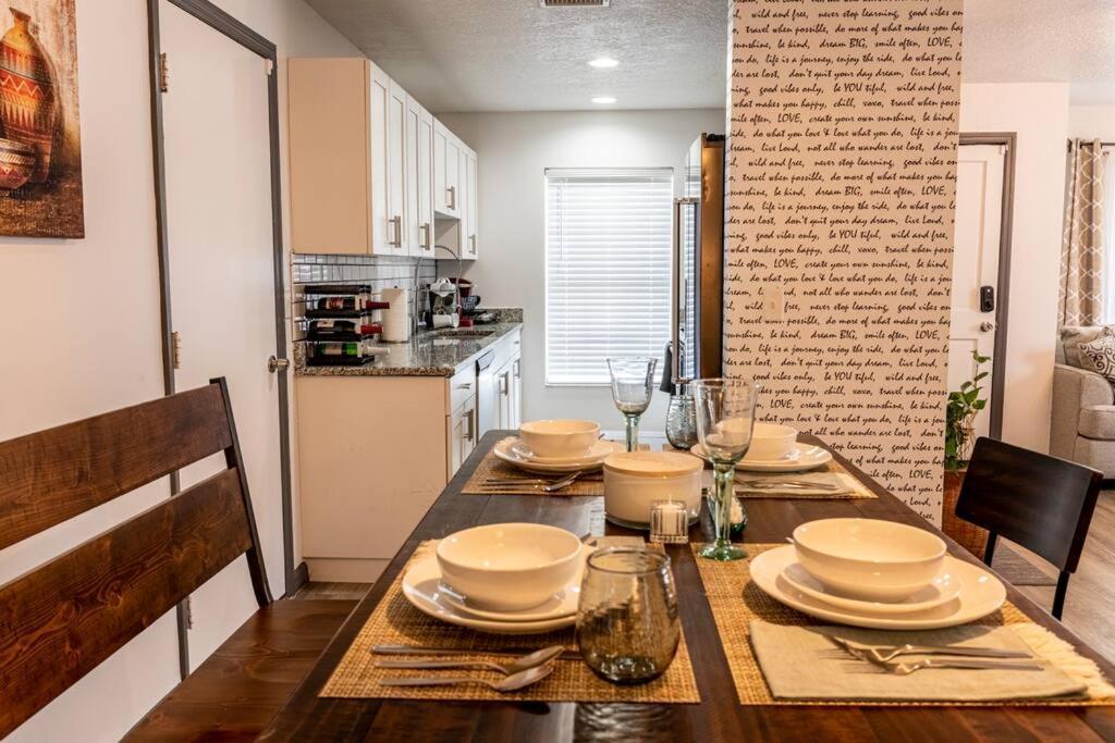 Upscale Ybor House With Outdoor Living Space Τάμπα Εξωτερικό φωτογραφία