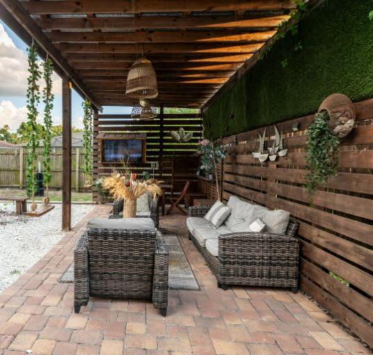 Upscale Ybor House With Outdoor Living Space Τάμπα Εξωτερικό φωτογραφία